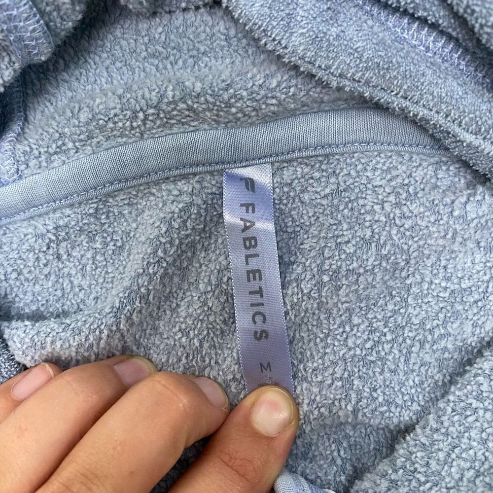 Fabletics Oversized Towel Material Size Medium Zi… - image 4